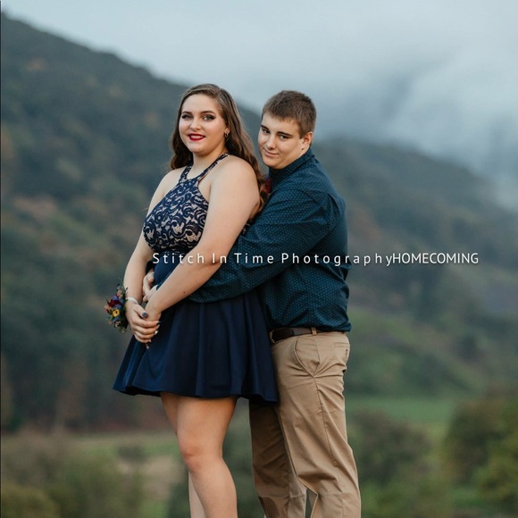 Homecoming dress - Picture 2 of 2